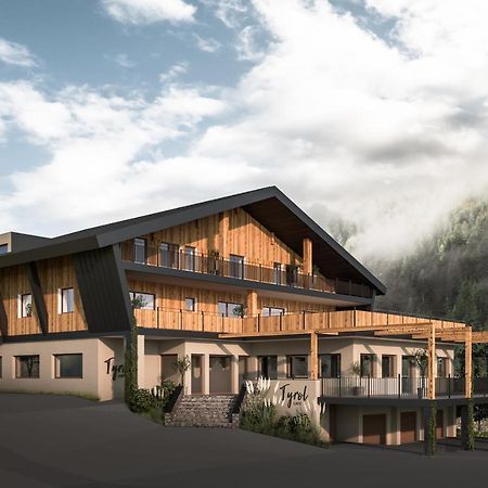 Апартаменты Tyrol Living & Cafe Нова-Леванте Экстерьер фото