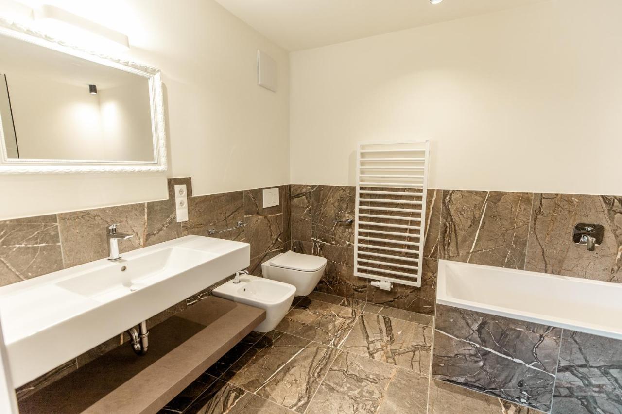 Апартаменты Tyrol Living & Cafe Нова-Леванте Экстерьер фото