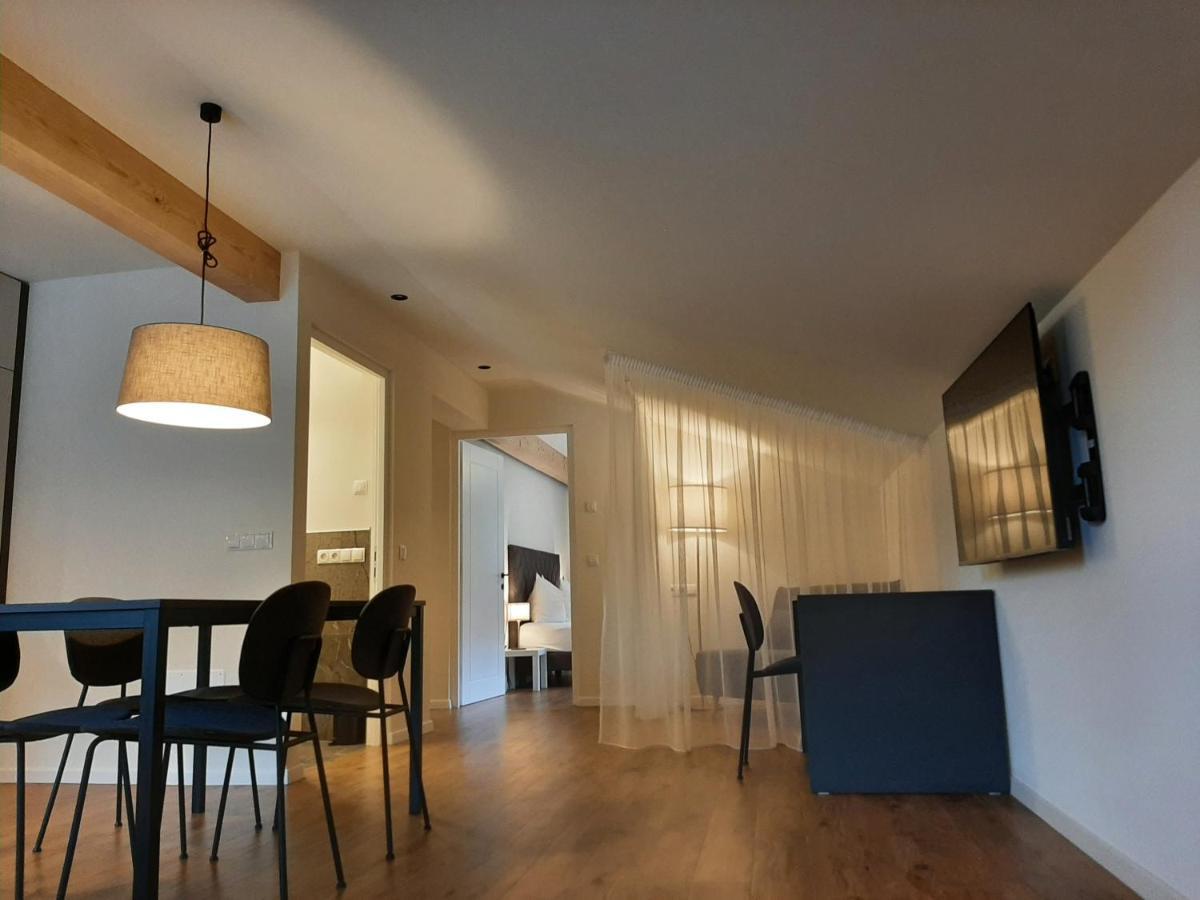 Апартаменты Tyrol Living & Cafe Нова-Леванте Экстерьер фото